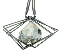 Last inn bildet i Galleri-visningsprogrammet, Flere lange moteriktige kjeder