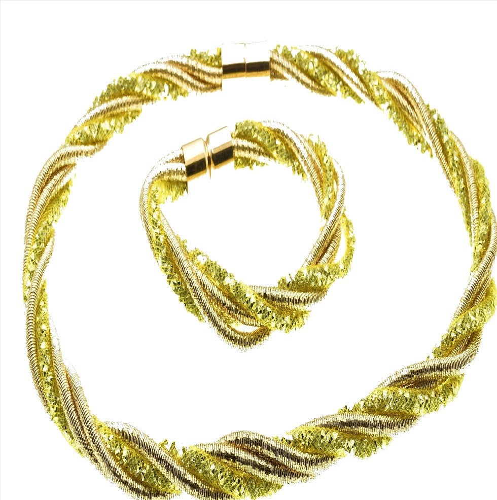 Nydelig grønt kjede og armbånd