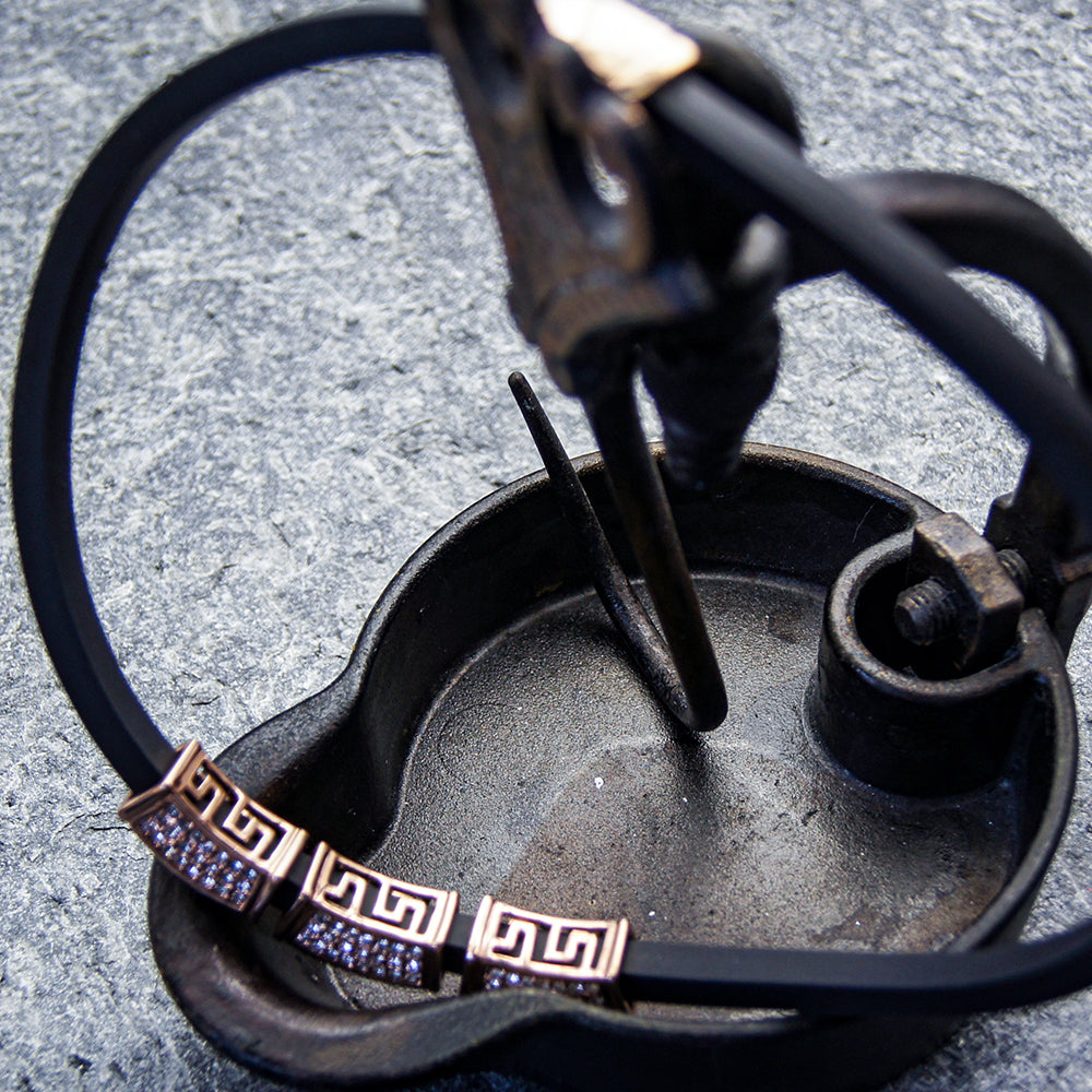 Kjede med gummirem, gullfarget greske bitz