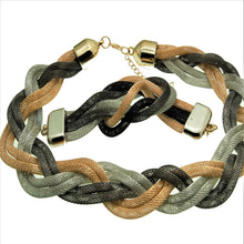 Last inn bildet i Galleri-visningsprogrammet, Bijoutteri kjede og armbånd, finnes i 3 forskjellige farger
